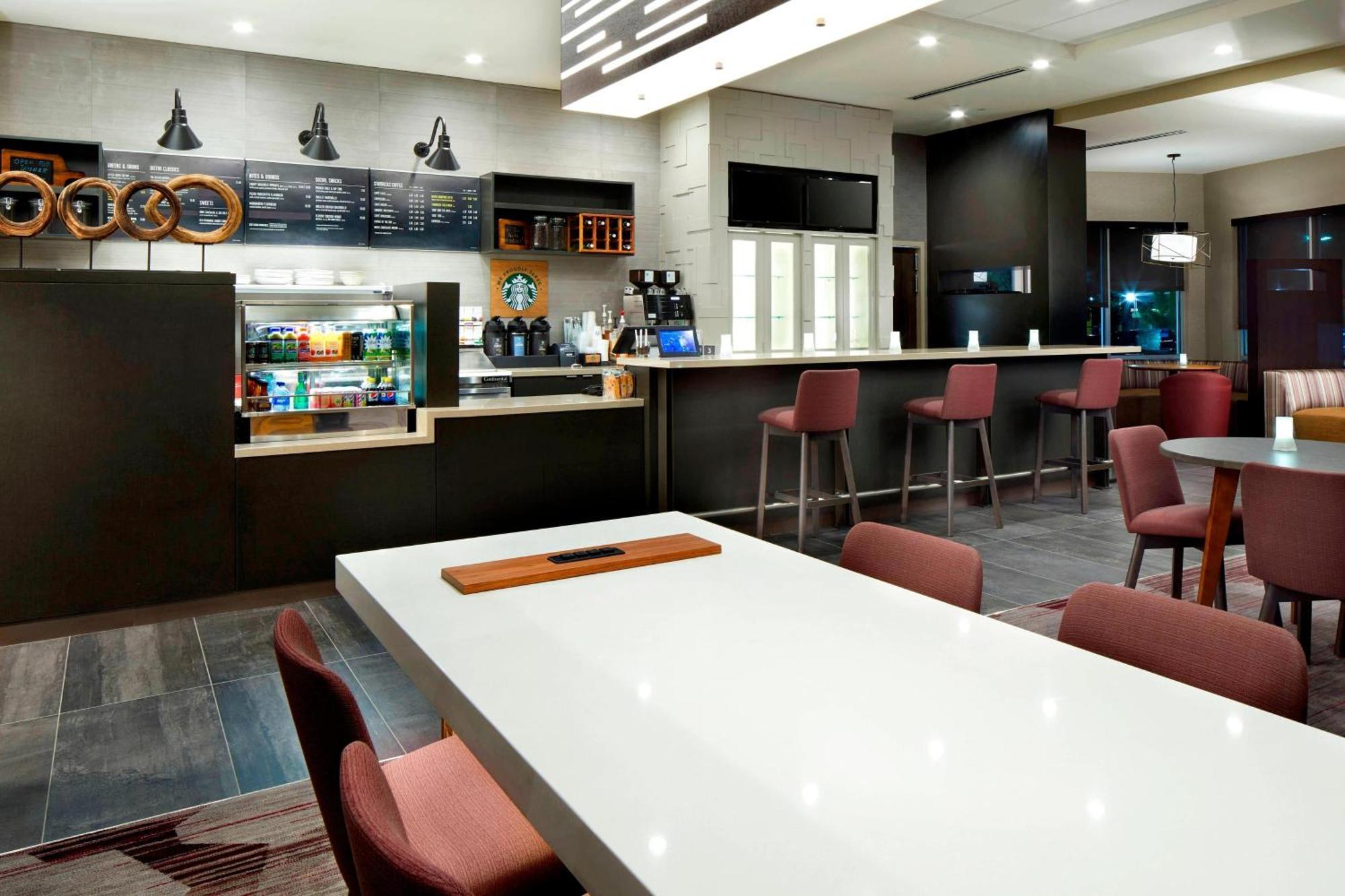 Courtyard By Marriott Houston Intercontinental Airport Hotel Eksteriør billede