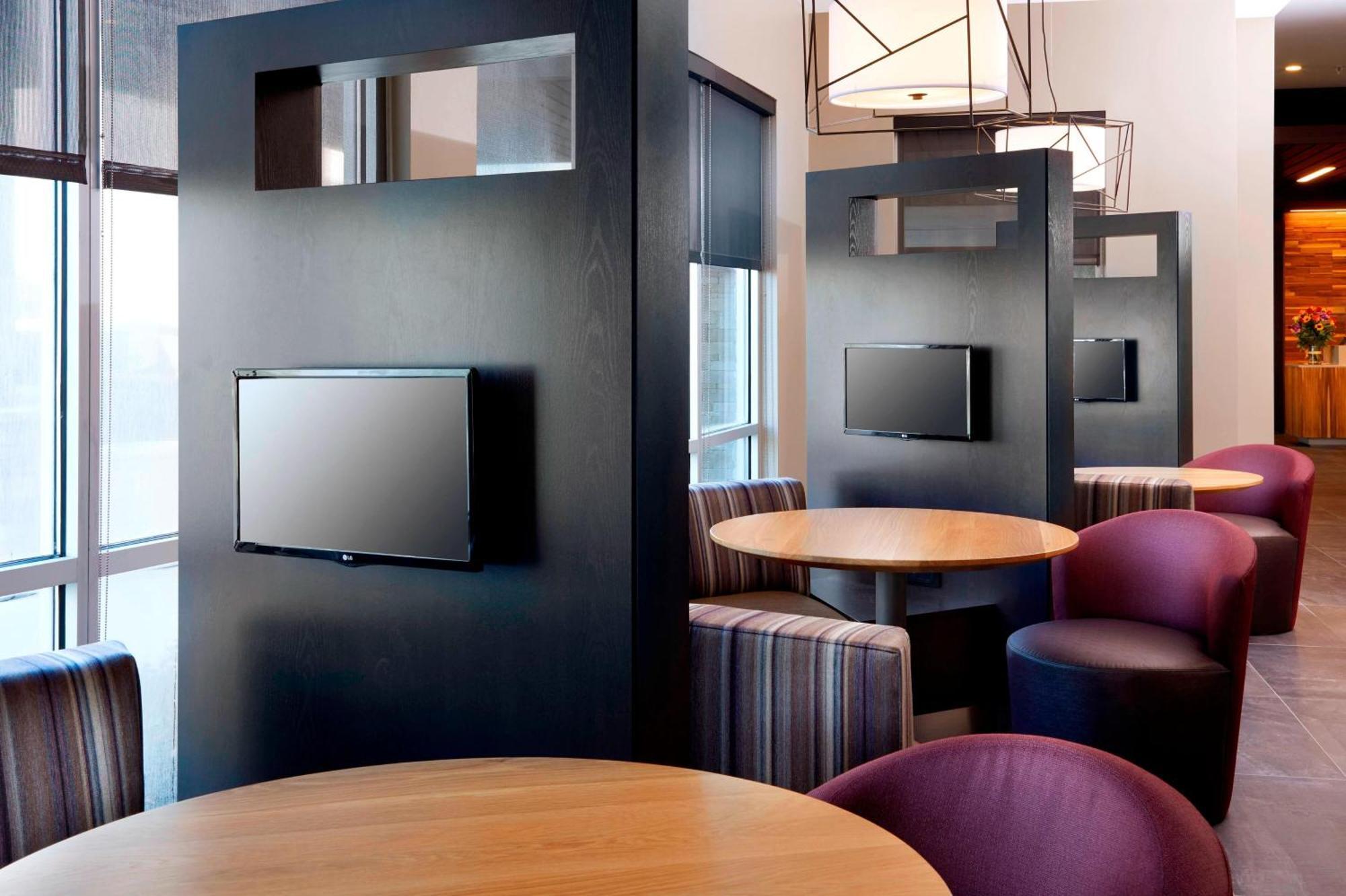 Courtyard By Marriott Houston Intercontinental Airport Hotel Eksteriør billede