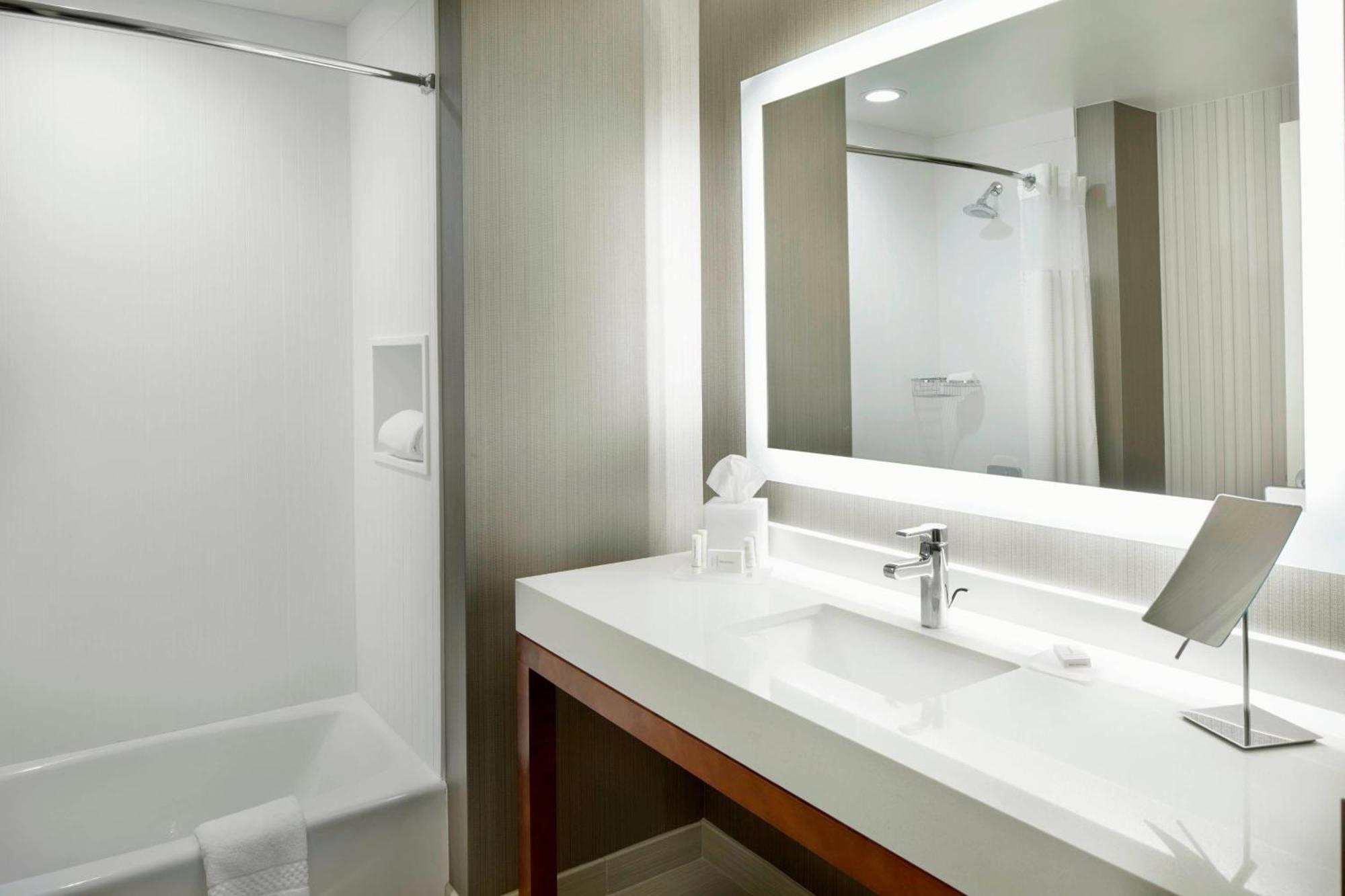 Courtyard By Marriott Houston Intercontinental Airport Hotel Eksteriør billede