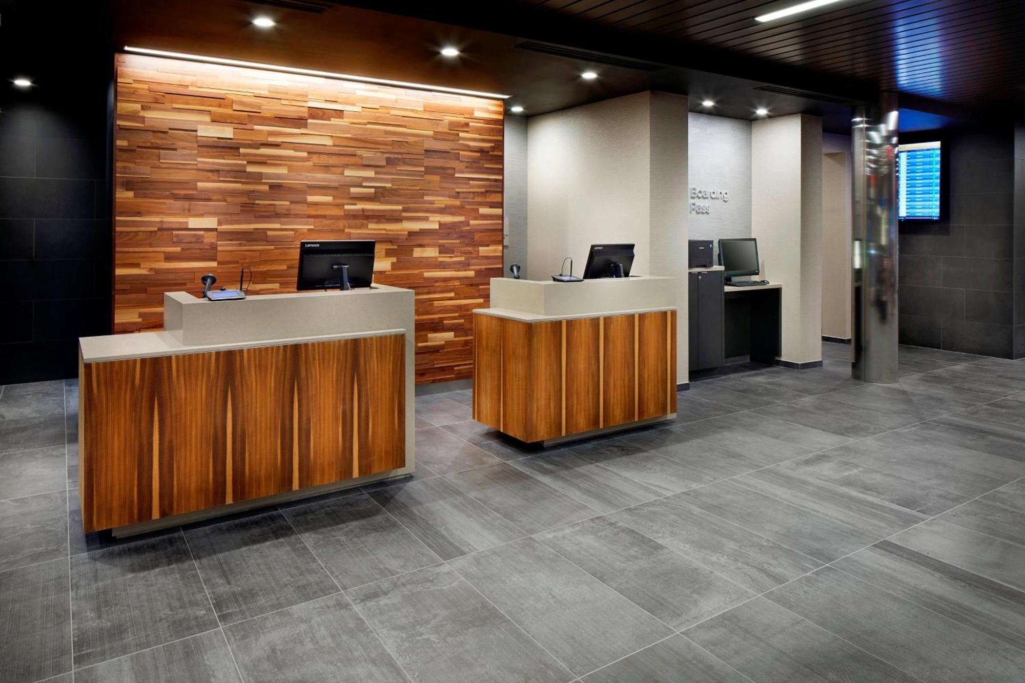 Courtyard By Marriott Houston Intercontinental Airport Hotel Eksteriør billede