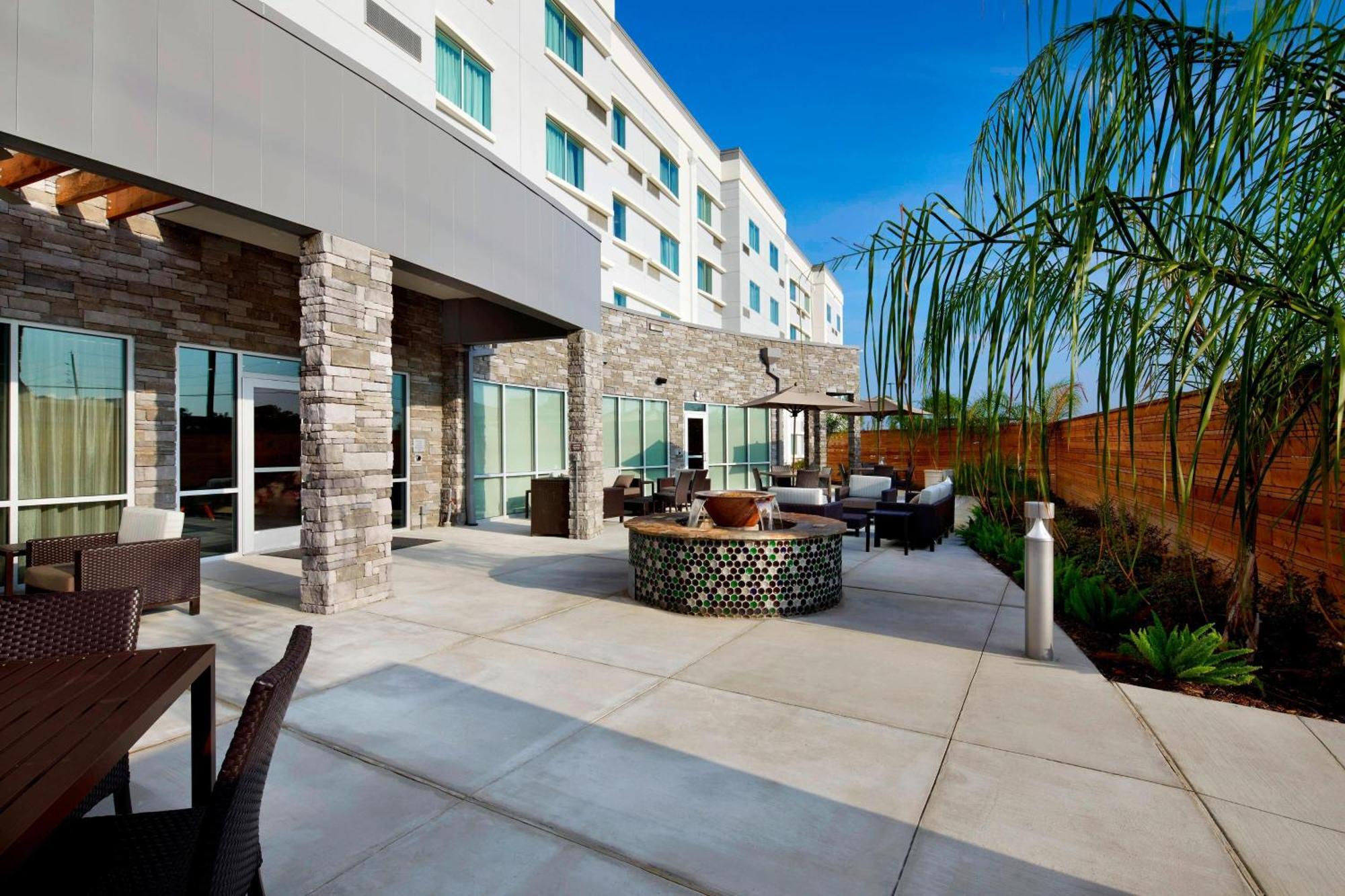 Courtyard By Marriott Houston Intercontinental Airport Hotel Eksteriør billede